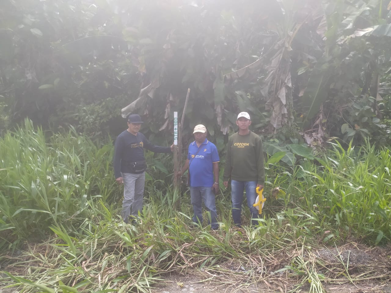 Monitoring peningkatan jalan lingkungan dulbatan sailolof job matoa